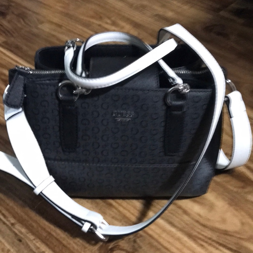 Guess satchel
